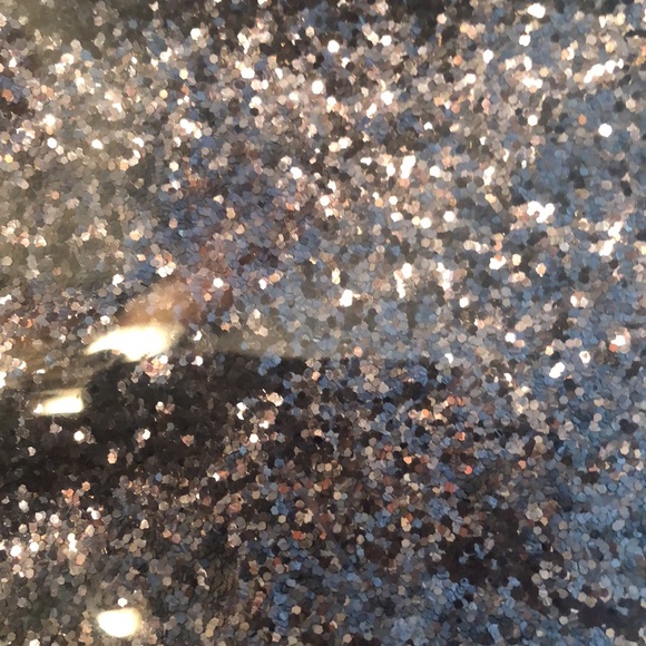 Henri Bendel gunmetal silver make up bag - Picture 5 of 7